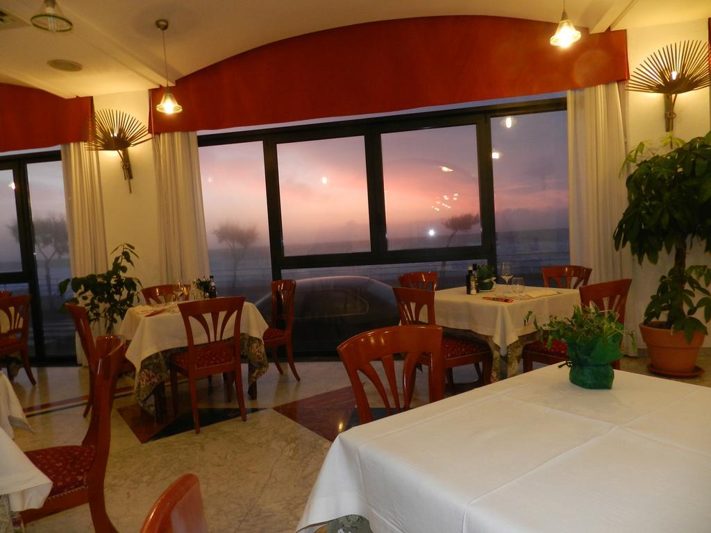 Hotel Il Mulino Capo dʼOrlando Екстериор снимка