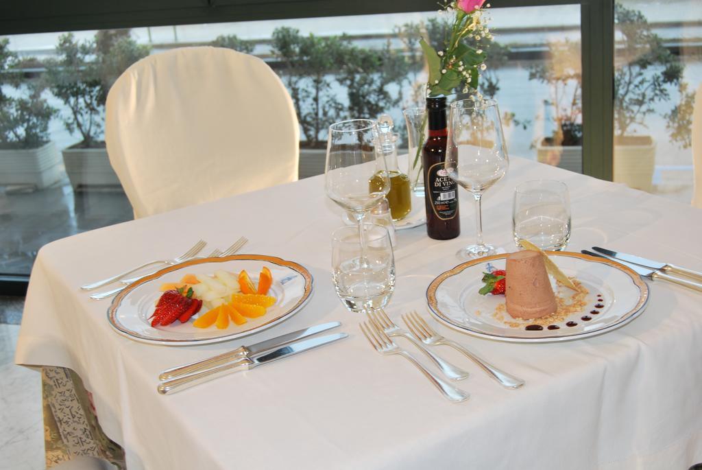 Hotel Il Mulino Capo dʼOrlando Екстериор снимка