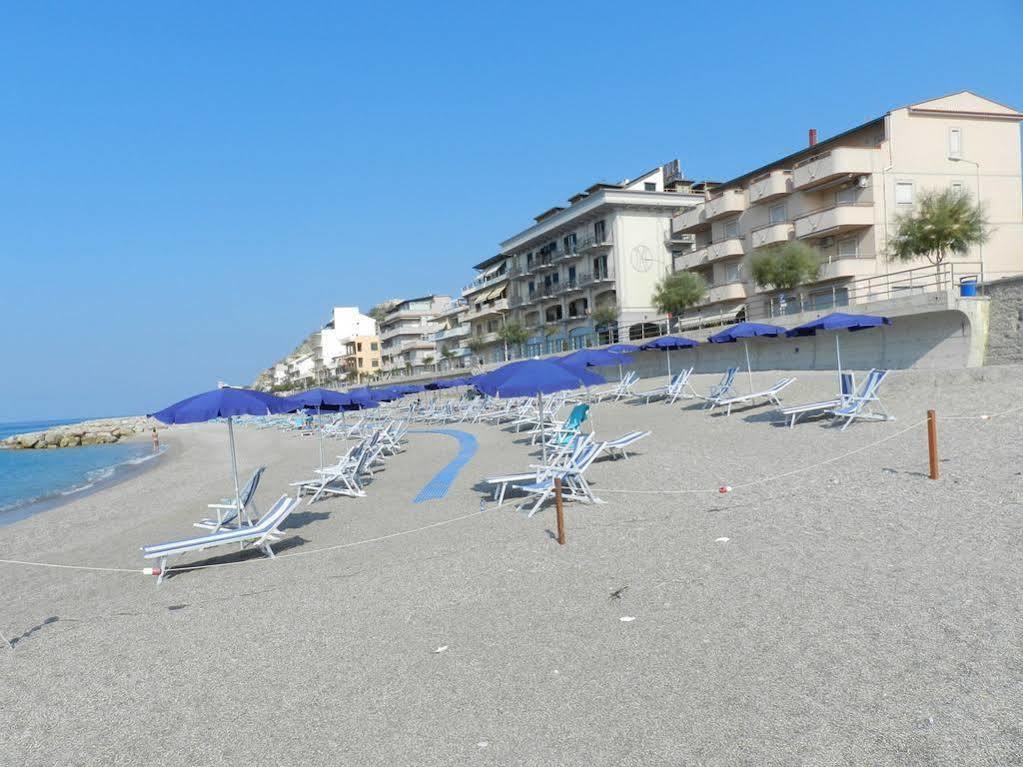 Hotel Il Mulino Capo dʼOrlando Екстериор снимка