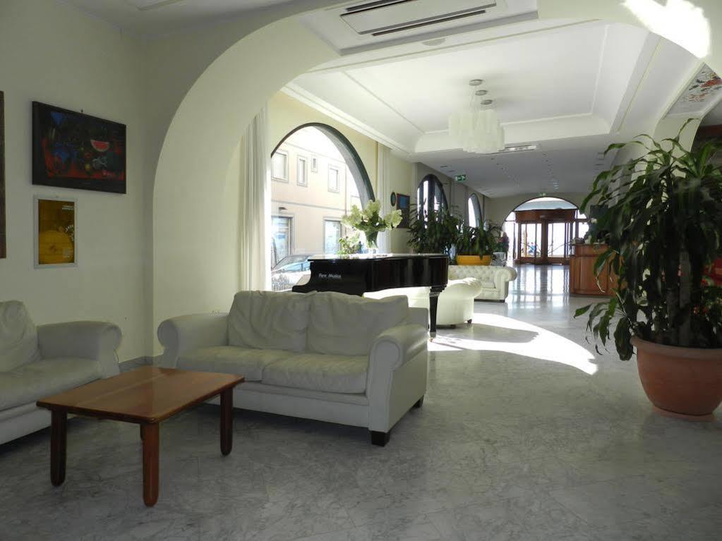 Hotel Il Mulino Capo dʼOrlando Екстериор снимка