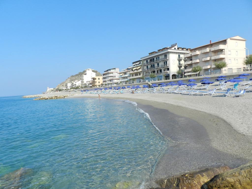 Hotel Il Mulino Capo dʼOrlando Екстериор снимка