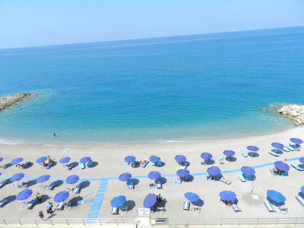 Hotel Il Mulino Capo dʼOrlando Екстериор снимка